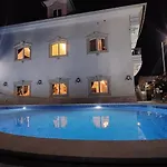 Villa Silver Coast Pool & *
