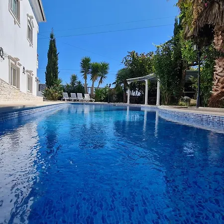 Silver Coast Pool & Villa
