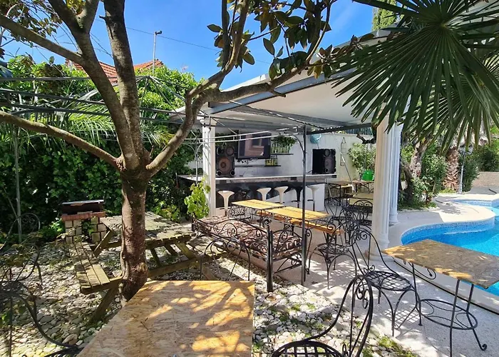 Silver Coast Pool&resort Arnal